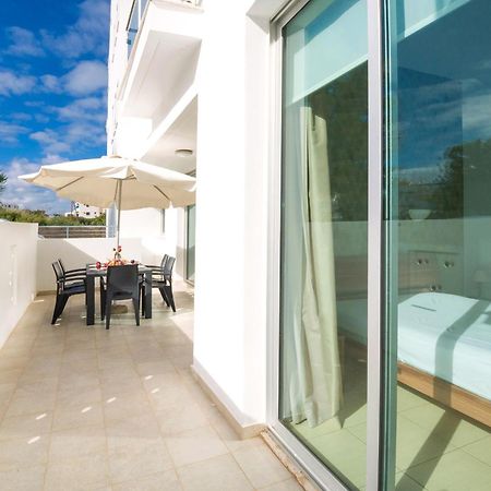 Calypso - Coralli Beachfront Apartment Протарас Екстериор снимка