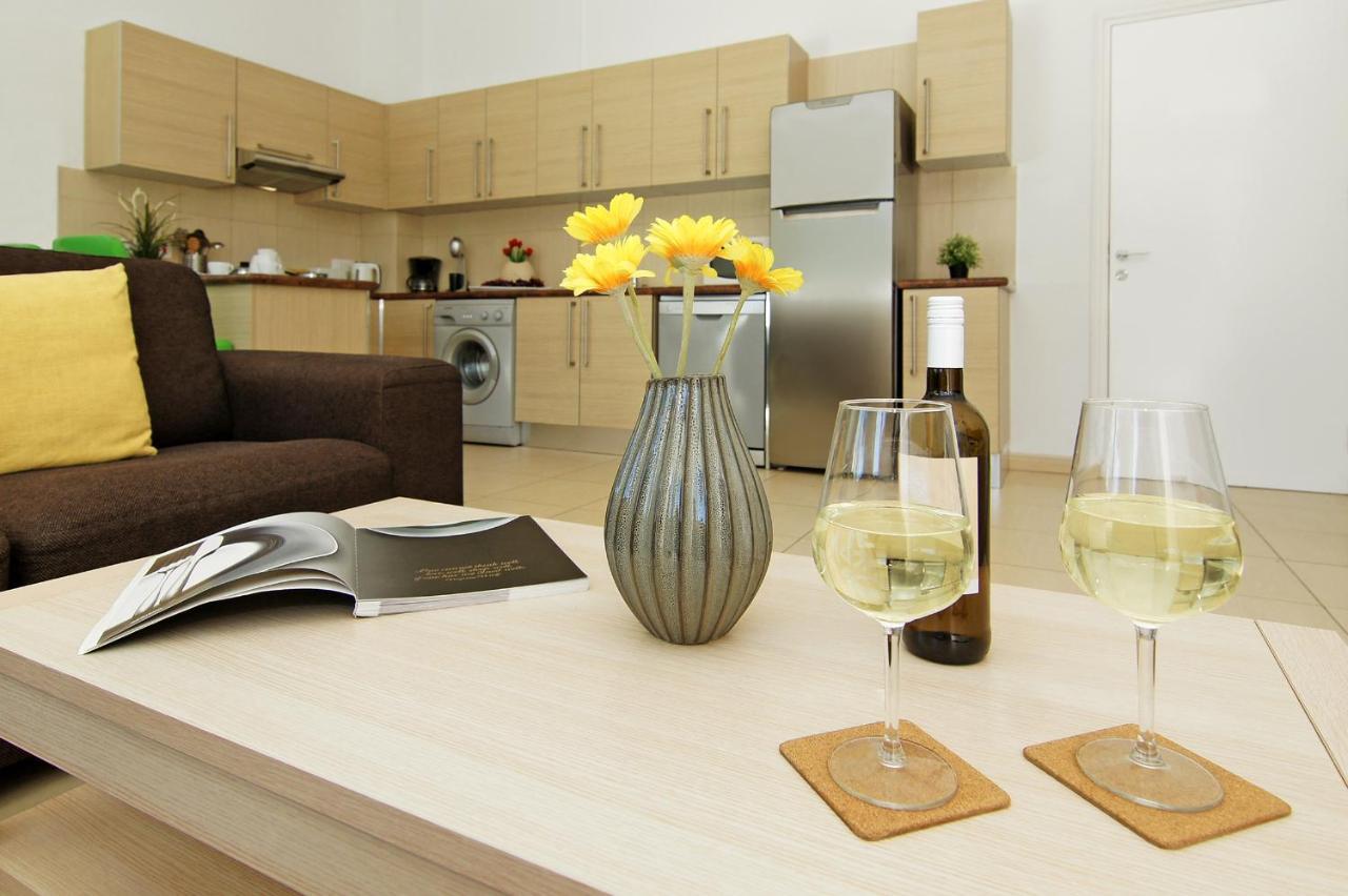 Calypso - Coralli Beachfront Apartment Протарас Екстериор снимка