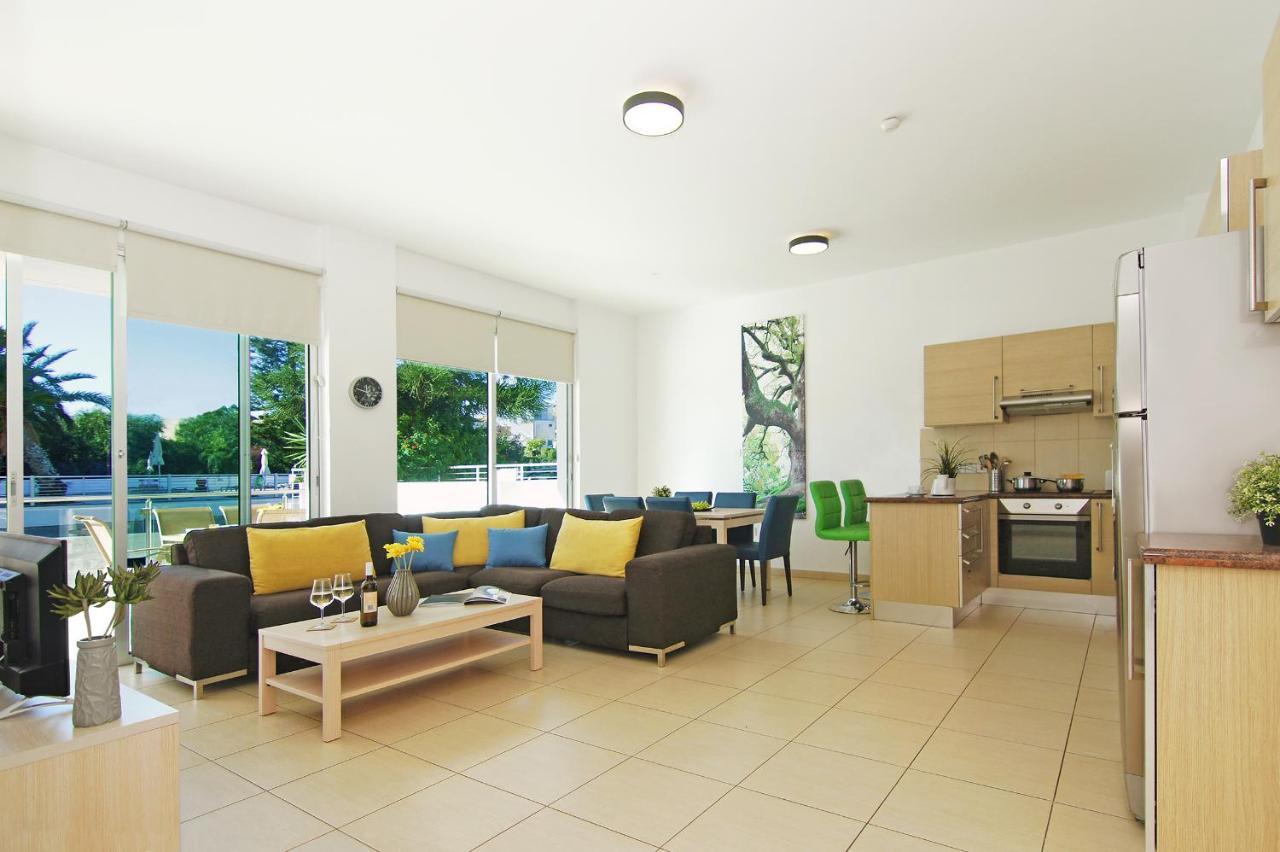 Calypso - Coralli Beachfront Apartment Протарас Екстериор снимка