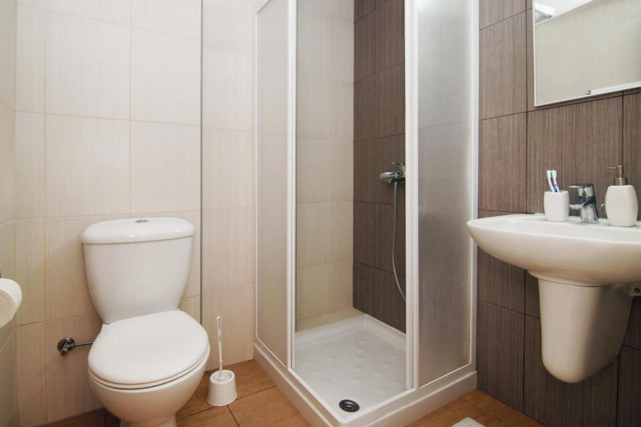 Calypso - Coralli Beachfront Apartment Протарас Екстериор снимка
