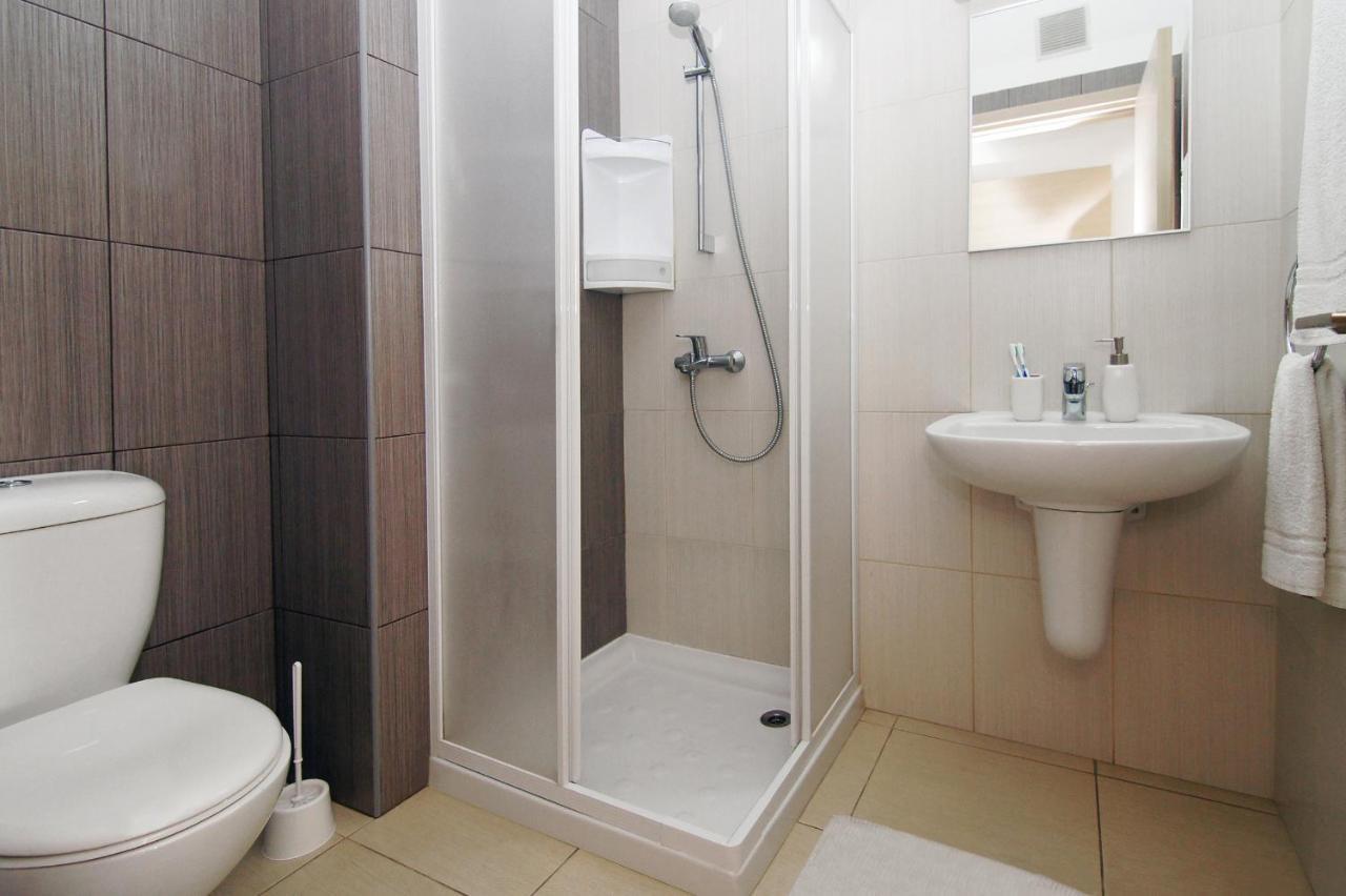 Calypso - Coralli Beachfront Apartment Протарас Екстериор снимка