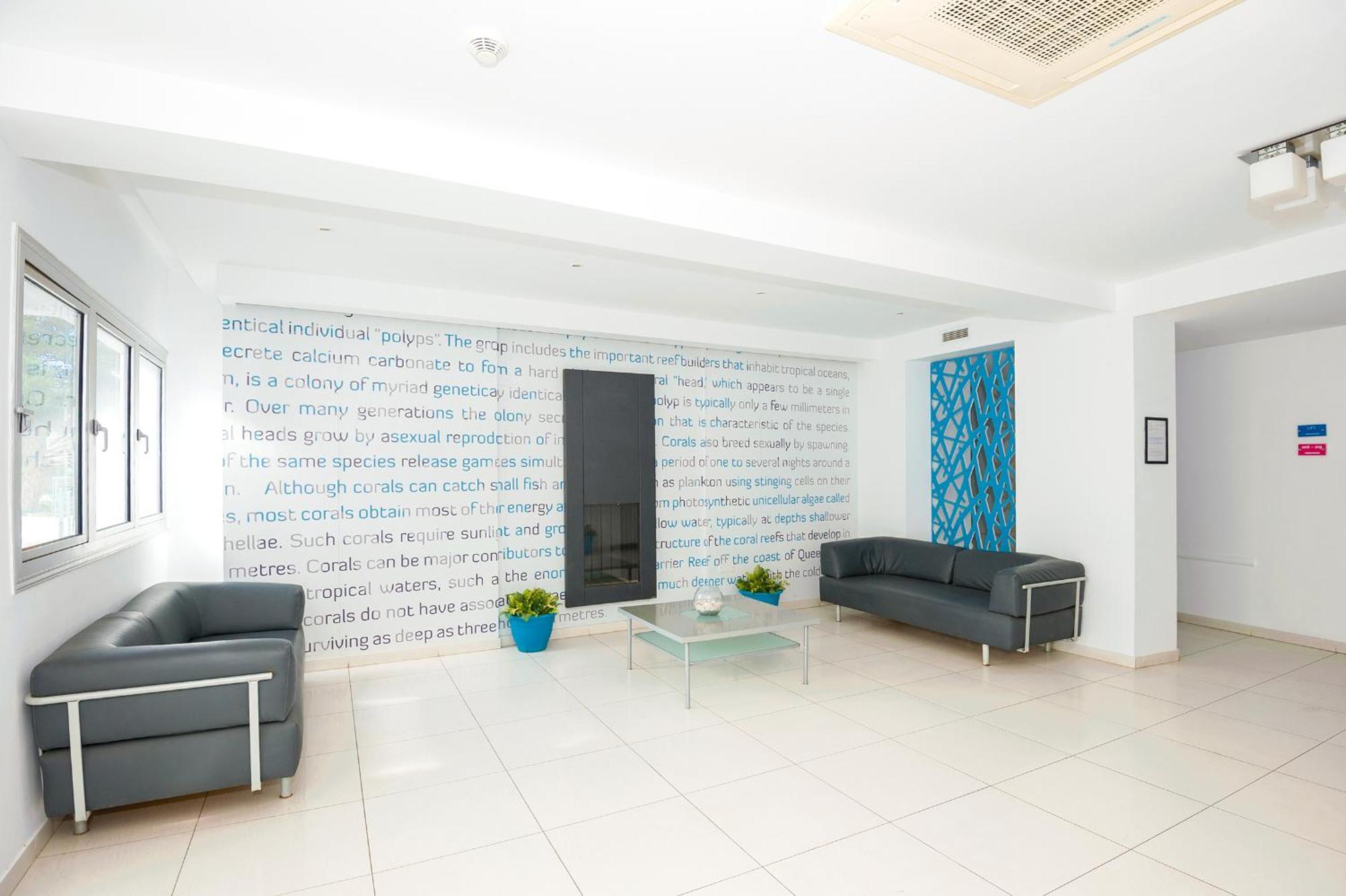 Calypso - Coralli Beachfront Apartment Протарас Екстериор снимка